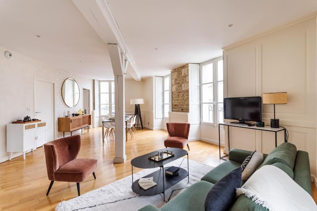 La Tourelle & L'Honore - 2 Appartements Dans Le Centre Historique De رينز المظهر الخارجي الصورة